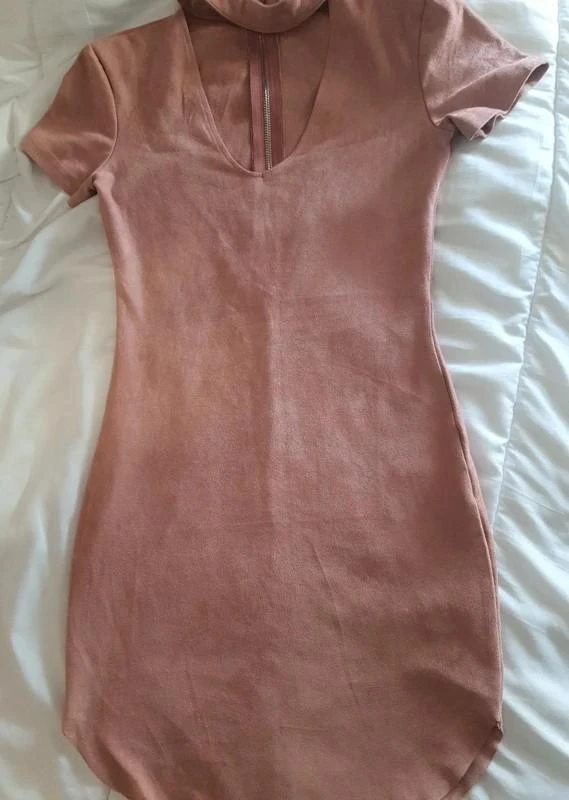 Vestido curto rosa claro com gola redonda 38 - M – photo 13